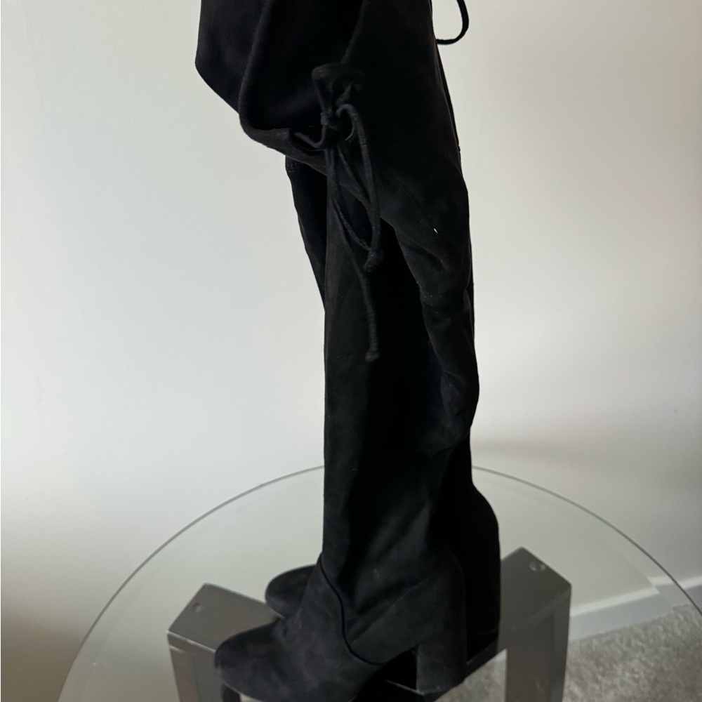 Knee high black boots - Picture 4 of 10